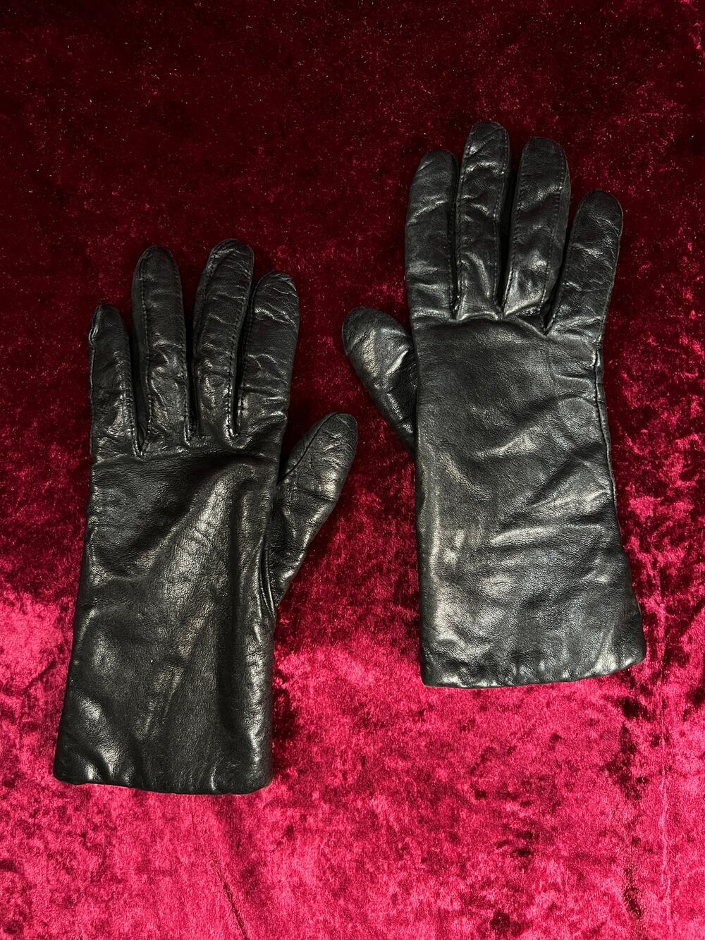 Vintage Soft Genuine Leather Gloves - Black Knit Lined Pair - Size 6 1/2